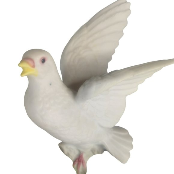 Vintage Porcelain Dove Figurines Pair Hand-Painted Decorative Birds Numbered - Picture 2 of 9